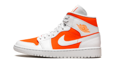 Tênis Air Jordan 1 Mid SE cor laranja vibrante 'Bright Citrus' sobre fundo branco claro com sombra leve
